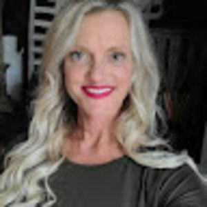 Meet your Posher, Gina